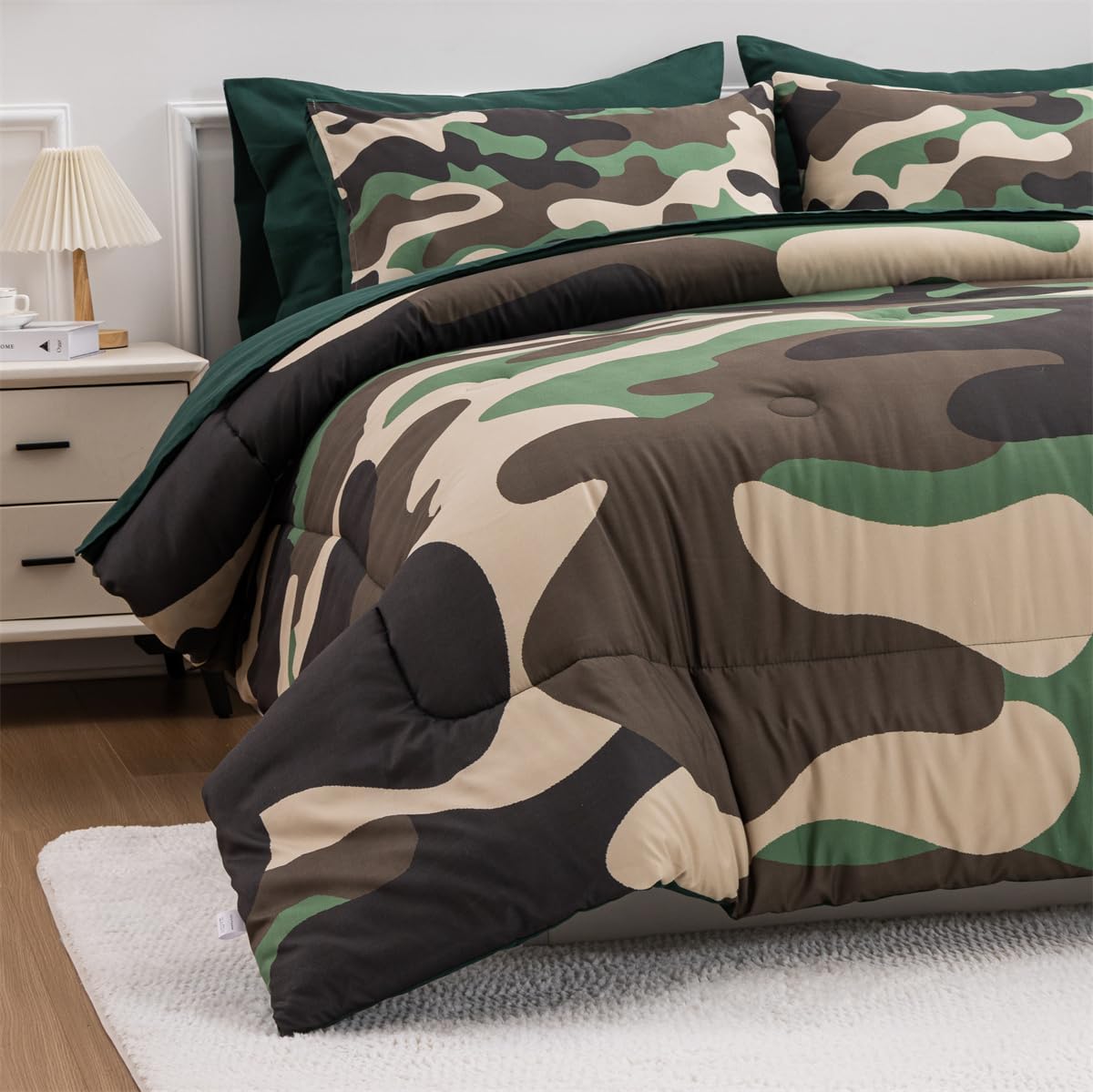 Holawakaka Twin Size Camouflage Bedding Comforter Set with Sheets, Boys Girls Men Camo Bed in A Bag 5 Pieces,Kids Teens Dorm Bed Sets Neutral Farmhouse Lodge Cabin Army Bedspread (Red, Twin)