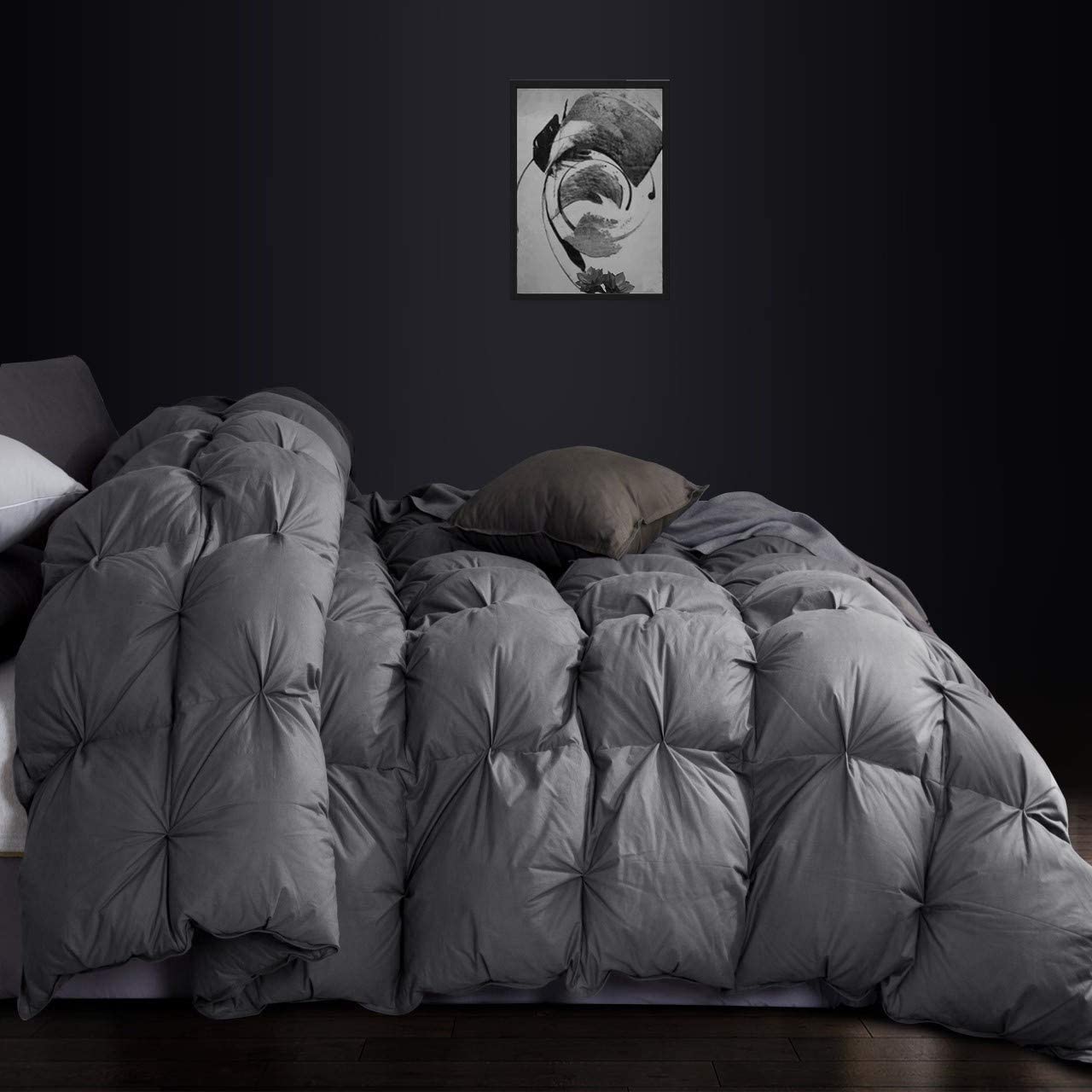 Luxurious All-Season Goose Down Feather Fiber Comforter California King Size Duvet Insert, Exquisite Pinch Pleat Design, Premium Baffle Box, 100% Egyptian Cotton Cover, 80 oz. Fill Weight, Black