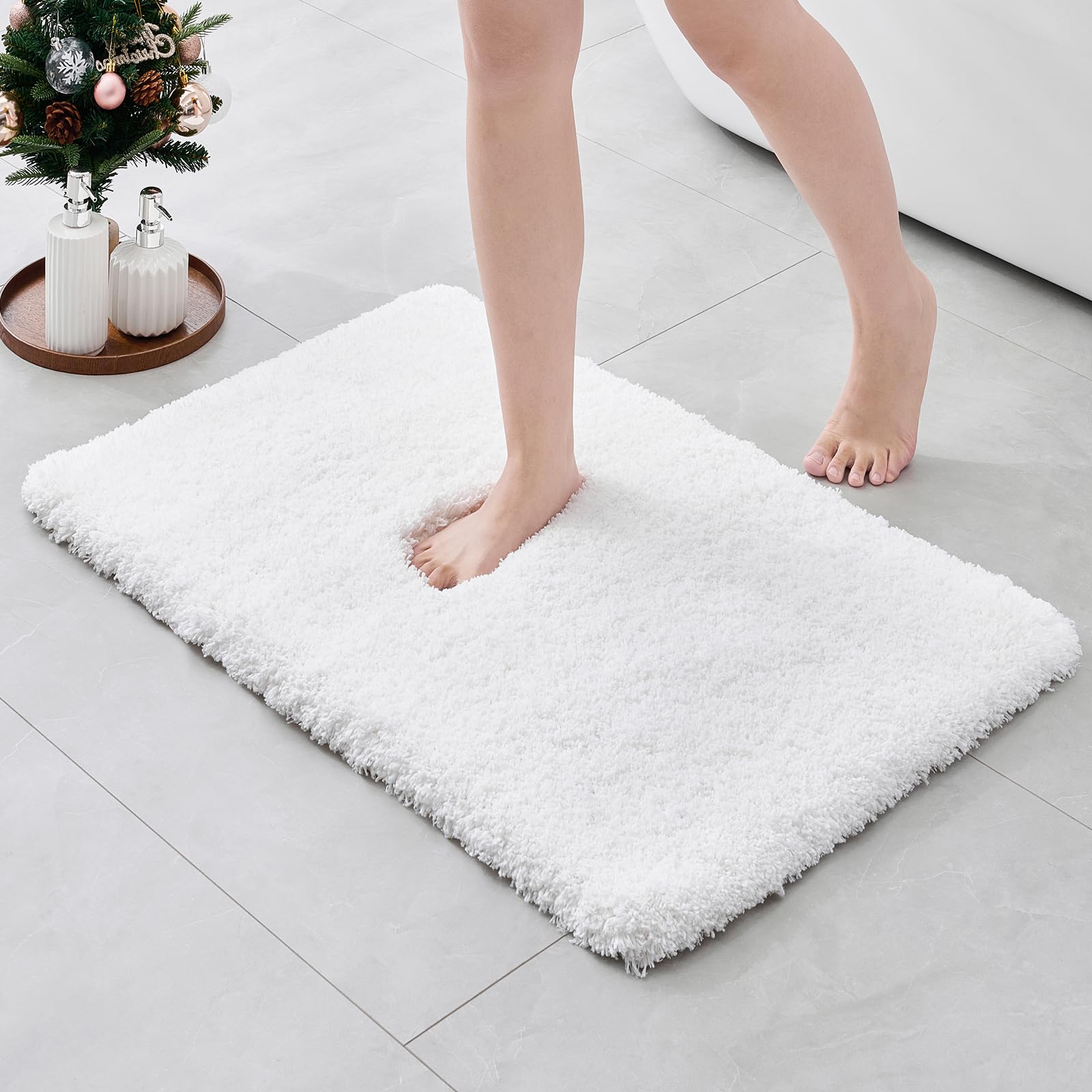 ILANGO Pink Bathroom Rugs 24" × 17" Non Slip & Super Absorbent Extra Thick Soft, Washable Bath Mat for Floor, Non Shedding Microfiber Plush Holiday Bath Rug with Rubber for Shower Sink