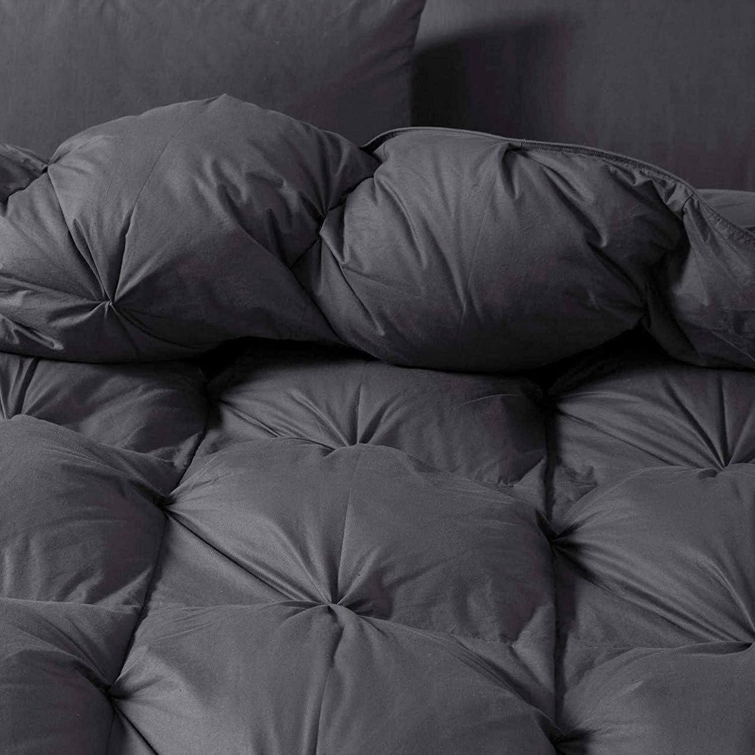 Luxurious All-Season Goose Down Feather Fiber Comforter California King Size Duvet Insert, Exquisite Pinch Pleat Design, Premium Baffle Box, 100% Egyptian Cotton Cover, 80 oz. Fill Weight, Black