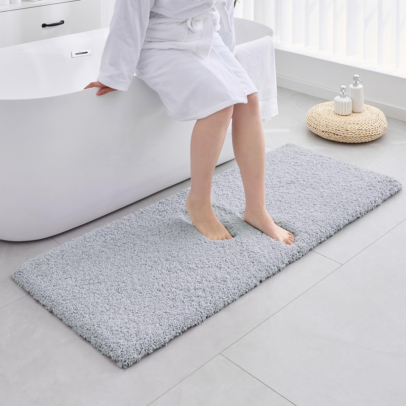 ILANGO Pink Bathroom Rugs 24" × 17" Non Slip & Super Absorbent Extra Thick Soft, Washable Bath Mat for Floor, Non Shedding Microfiber Plush Holiday Bath Rug with Rubber for Shower Sink