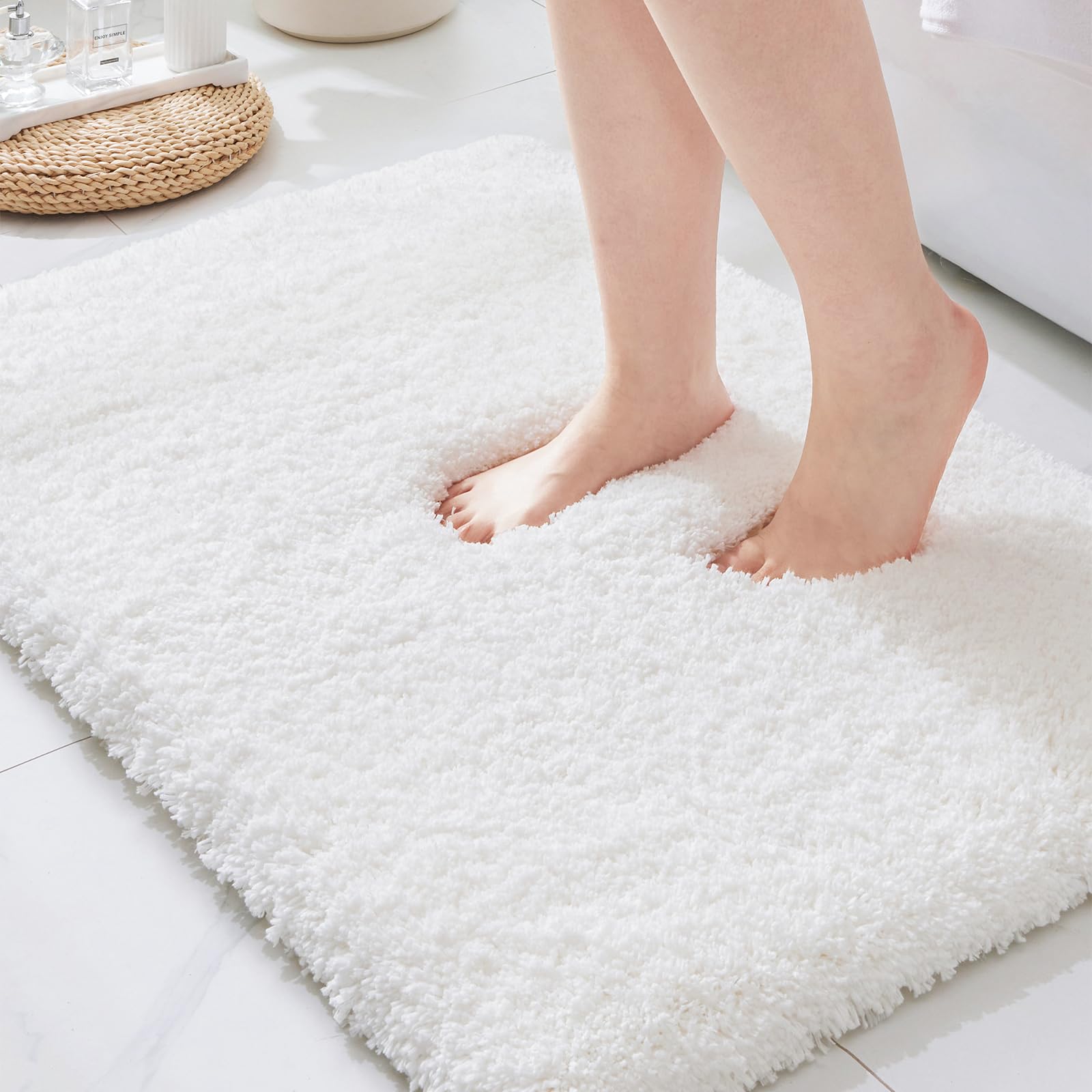 ILANGO Pink Bathroom Rugs 24" × 17" Non Slip & Super Absorbent Extra Thick Soft, Washable Bath Mat for Floor, Non Shedding Microfiber Plush Holiday Bath Rug with Rubber for Shower Sink