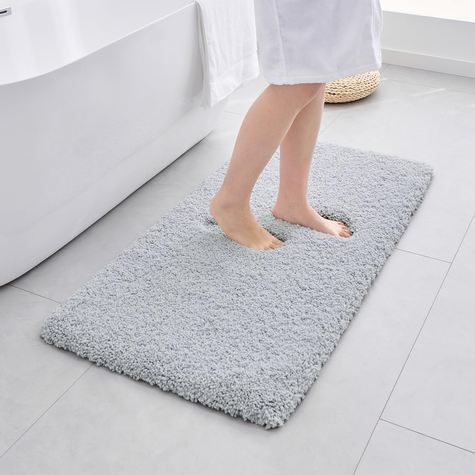 ILANGO Pink Bathroom Rugs 24" × 17" Non Slip & Super Absorbent Extra Thick Soft, Washable Bath Mat for Floor, Non Shedding Microfiber Plush Holiday Bath Rug with Rubber for Shower Sink