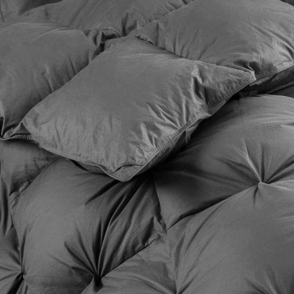 Luxurious All-Season Goose Down Feather Fiber Comforter California King Size Duvet Insert, Exquisite Pinch Pleat Design, Premium Baffle Box, 100% Egyptian Cotton Cover, 80 oz. Fill Weight, Black
