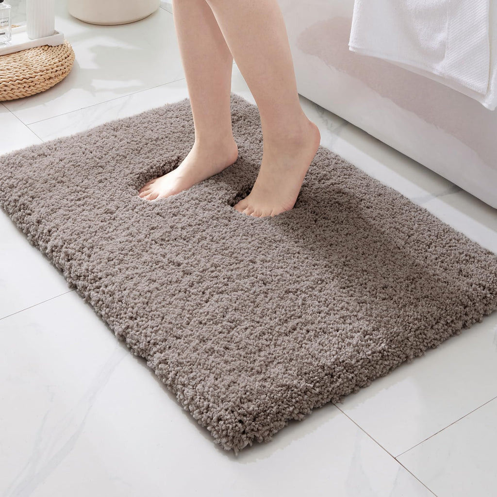 ILANGO Pink Bathroom Rugs 24" × 17" Non Slip & Super Absorbent Extra Thick Soft, Washable Bath Mat for Floor, Non Shedding Microfiber Plush Holiday Bath Rug with Rubber for Shower Sink