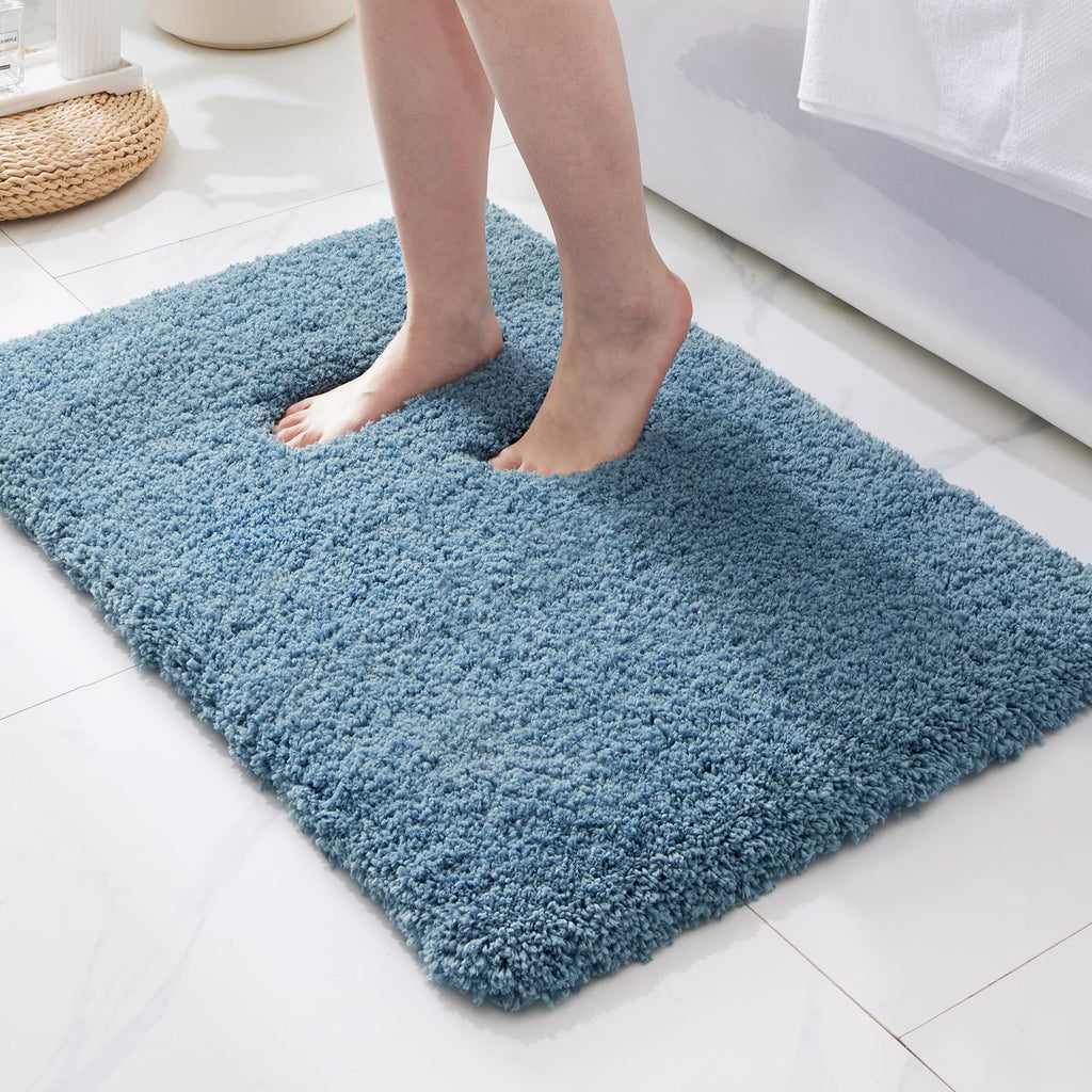 ILANGO Pink Bathroom Rugs 24" × 17" Non Slip & Super Absorbent Extra Thick Soft, Washable Bath Mat for Floor, Non Shedding Microfiber Plush Holiday Bath Rug with Rubber for Shower Sink