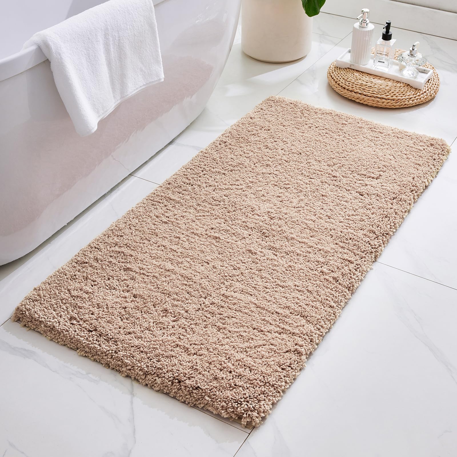 ILANGO Pink Bathroom Rugs 24" × 17" Non Slip & Super Absorbent Extra Thick Soft, Washable Bath Mat for Floor, Non Shedding Microfiber Plush Holiday Bath Rug with Rubber for Shower Sink