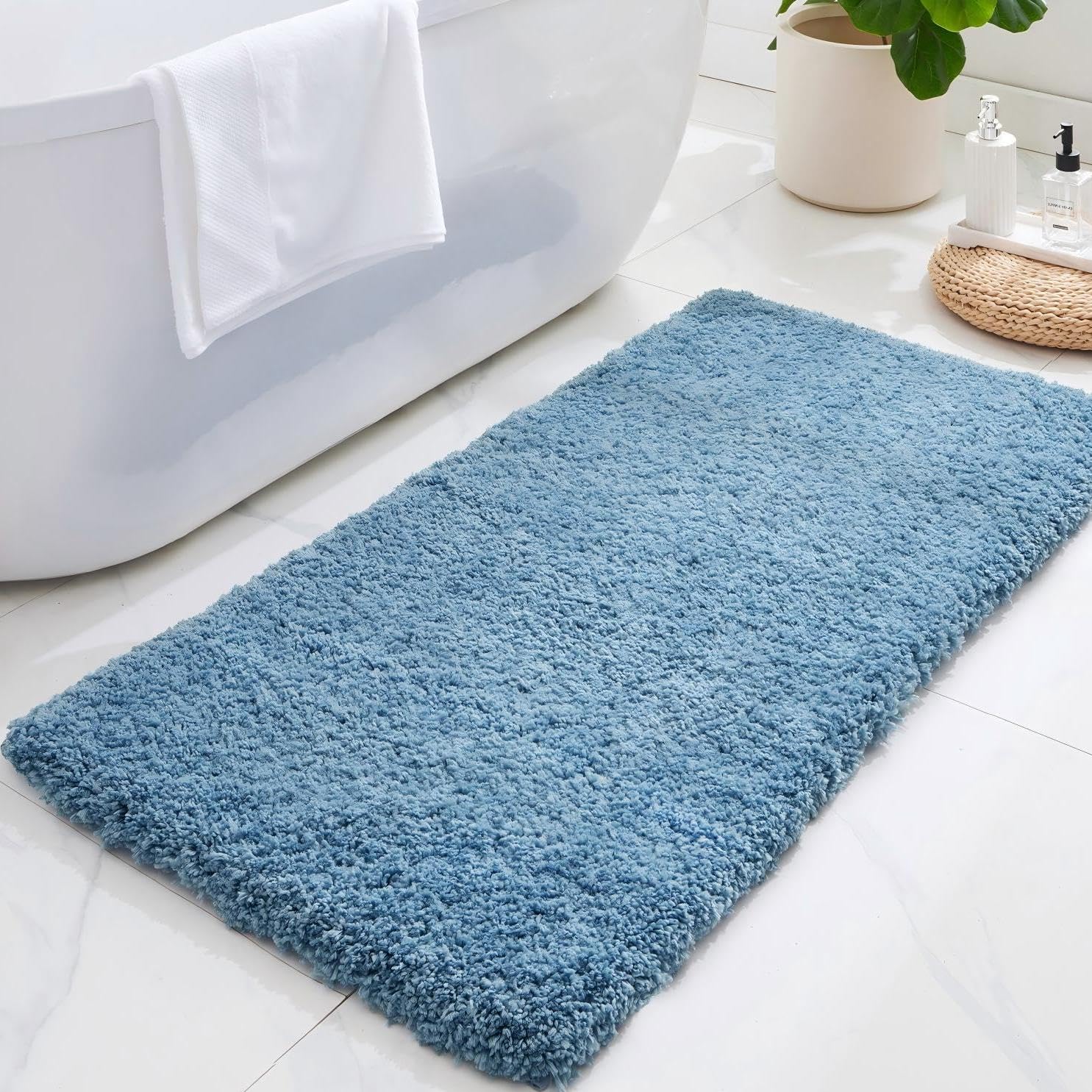ILANGO Pink Bathroom Rugs 24" × 17" Non Slip & Super Absorbent Extra Thick Soft, Washable Bath Mat for Floor, Non Shedding Microfiber Plush Holiday Bath Rug with Rubber for Shower Sink