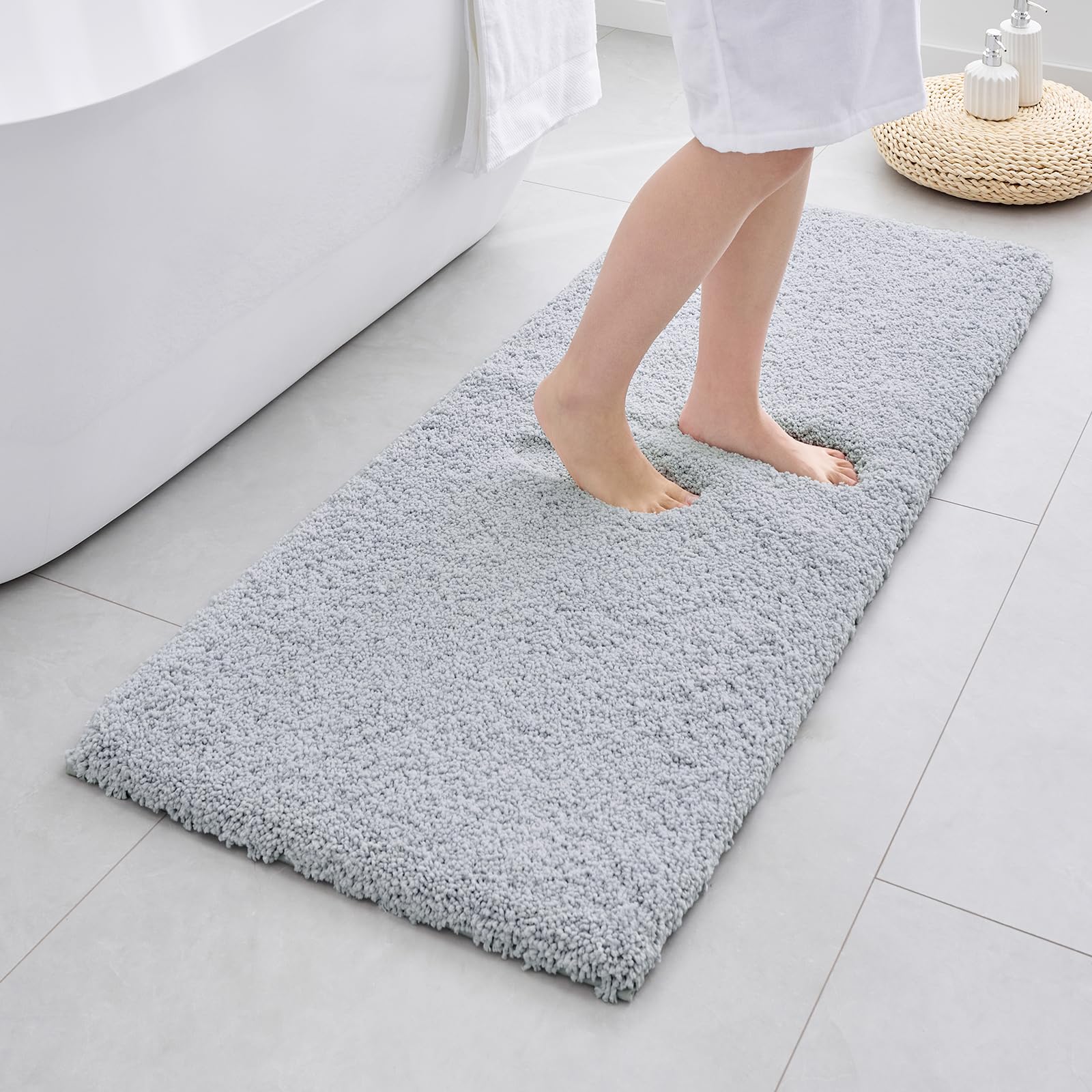 ILANGO Pink Bathroom Rugs 24" × 17" Non Slip & Super Absorbent Extra Thick Soft, Washable Bath Mat for Floor, Non Shedding Microfiber Plush Holiday Bath Rug with Rubber for Shower Sink