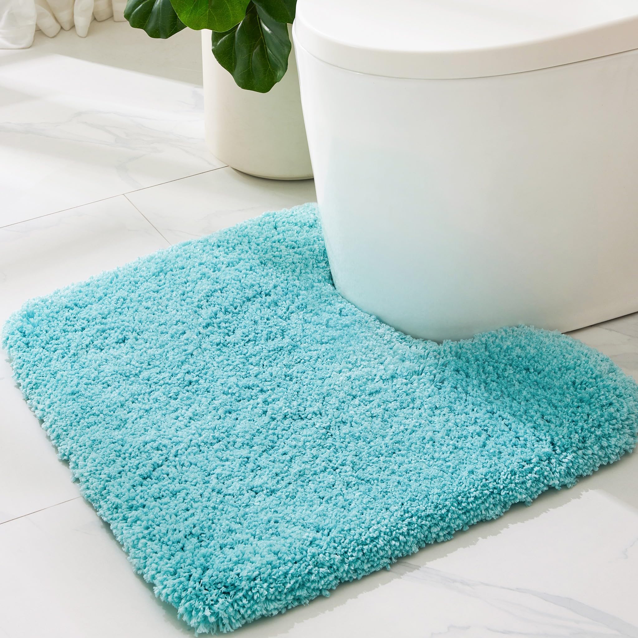 ILANGO Pink Bathroom Rugs 24" × 17" Non Slip & Super Absorbent Extra Thick Soft, Washable Bath Mat for Floor, Non Shedding Microfiber Plush Holiday Bath Rug with Rubber for Shower Sink