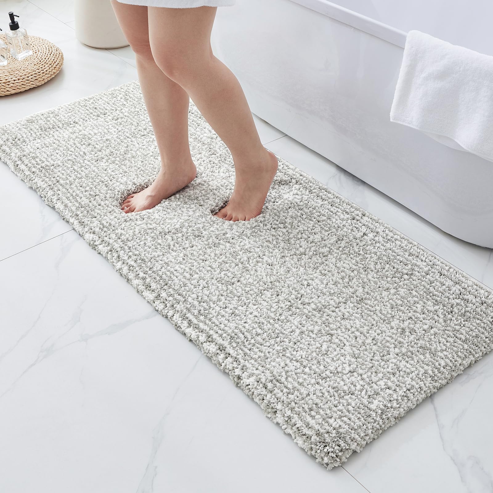 ILANGO Pink Bathroom Rugs 24" × 17" Non Slip & Super Absorbent Extra Thick Soft, Washable Bath Mat for Floor, Non Shedding Microfiber Plush Holiday Bath Rug with Rubber for Shower Sink