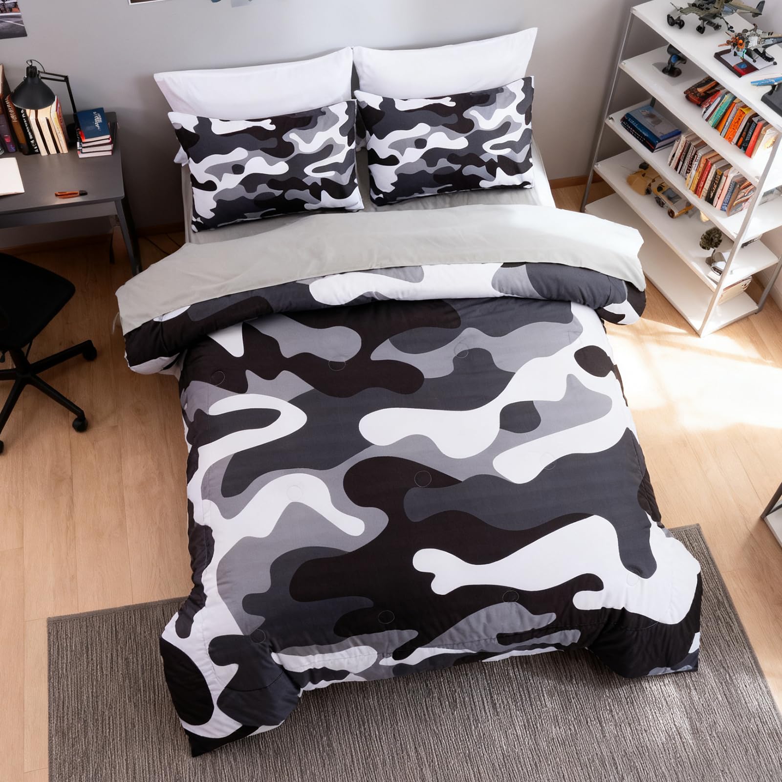 Holawakaka Twin Size Camouflage Bedding Comforter Set with Sheets, Boys Girls Men Camo Bed in A Bag 5 Pieces,Kids Teens Dorm Bed Sets Neutral Farmhouse Lodge Cabin Army Bedspread (Red, Twin)