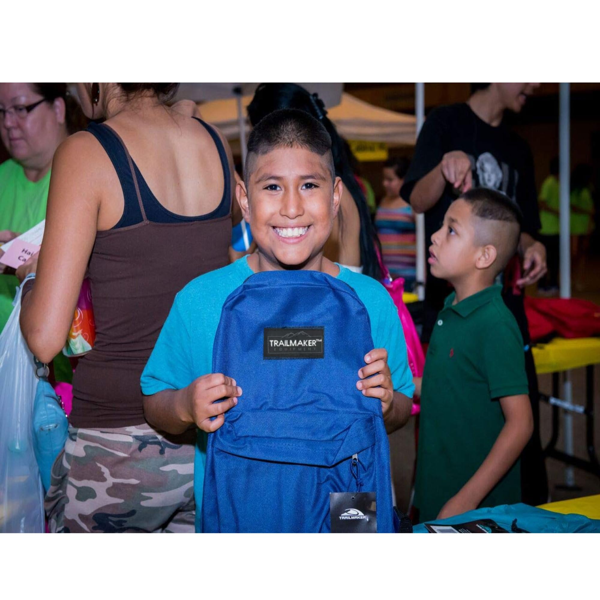 Trail maker 24 Pack- Classic 17 Inch Backpacks in Bulk Wholesale Back Packs for Boys and Girls (Assorted 12 Colors Pack)